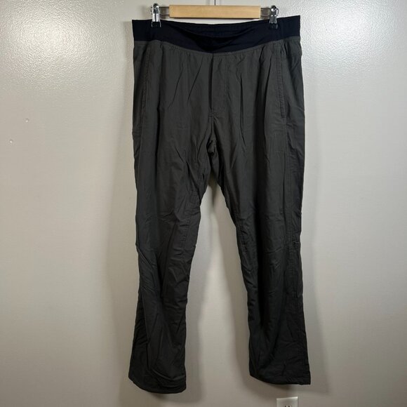 Lululemon Dance Studio Pants Mens XL Green Track Pants Run Gym Pickleball Active - Picture 1 of 10